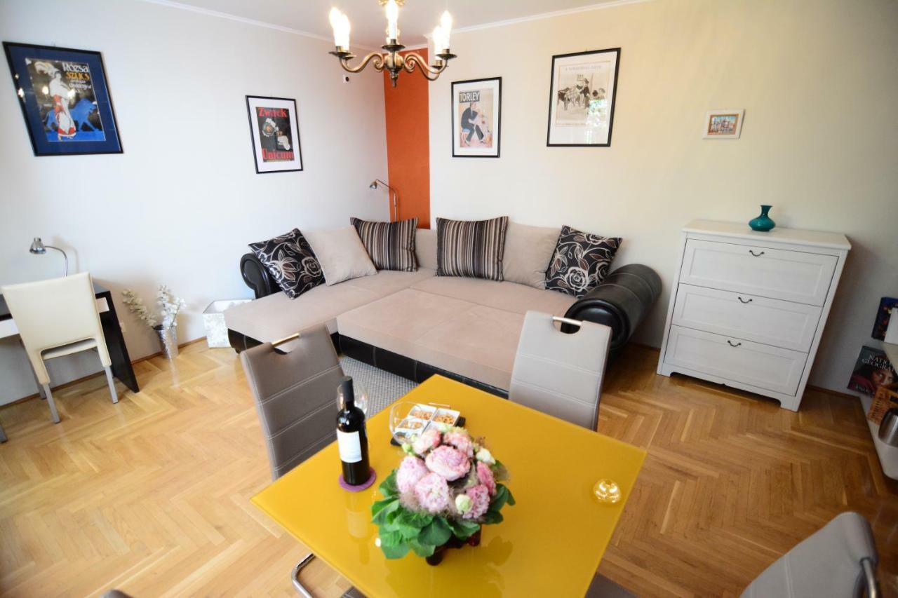 Апартаменты Downtown Garden Isle In Urban Style-Free Parking Будапешт Экстерьер фото